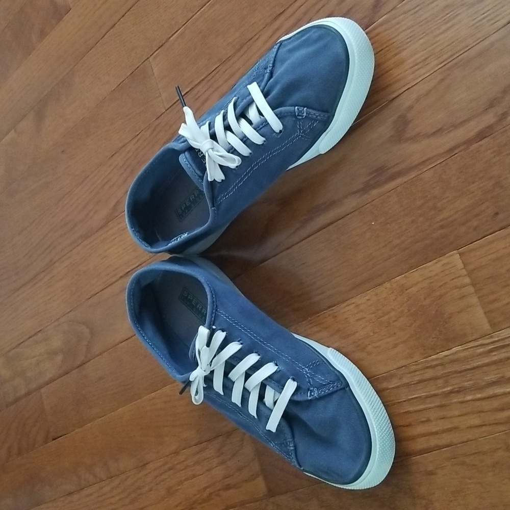 Sperry distressed slip on sneaker - Picture 4 of 9
